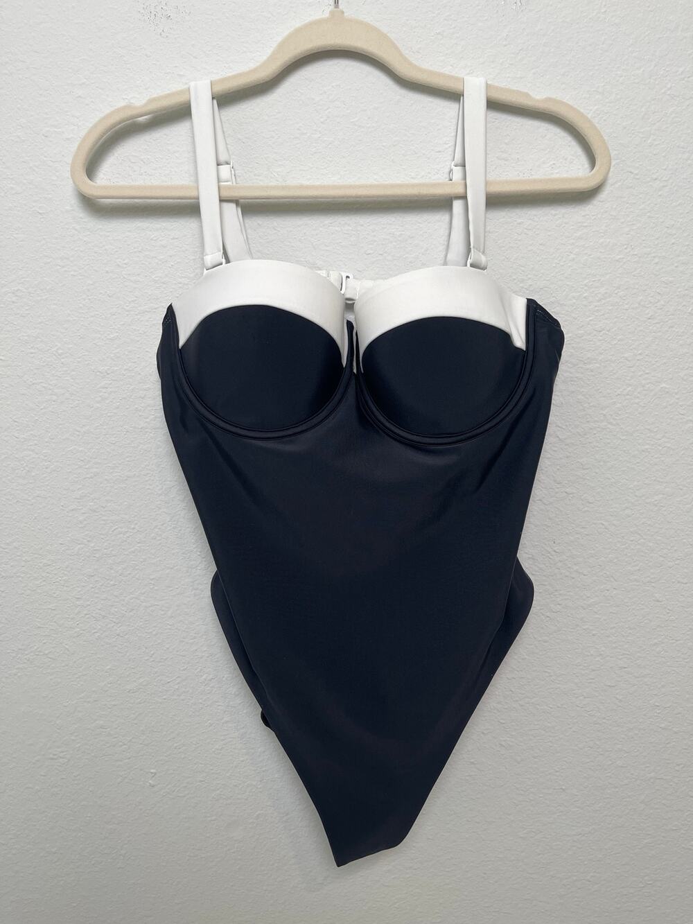 Express Body Contour Swimsuit Large Black White Underwire One Piece High Cut